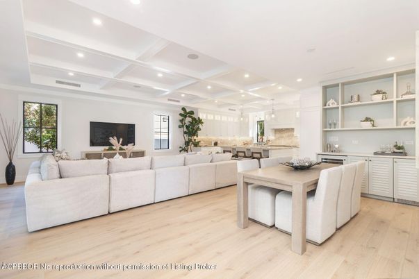 Dining room, Interior, Kitchen, Living room, Pendant Lights, Recessed Lighting, Wood Texture Flooring