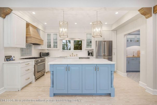 Chandelier, Interior, Kitchen, Pendant Lights, Recessed Lighting, Stainless Steel Appliances, Wood Texture Flooring