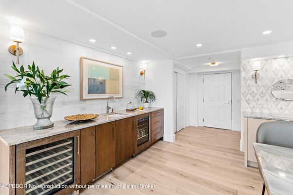 Bathroom, Interior, Recessed Lighting, Wood Texture Flooring