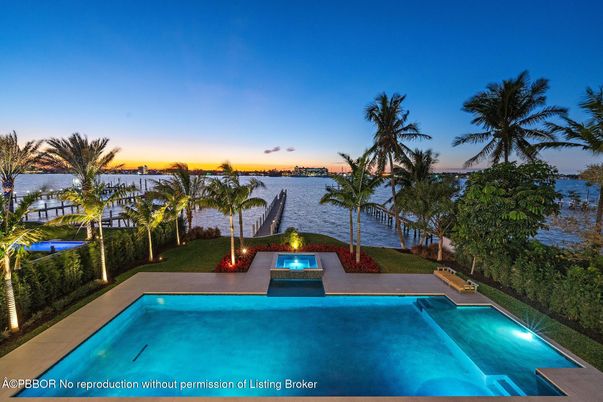 Exterior, Pool, Water