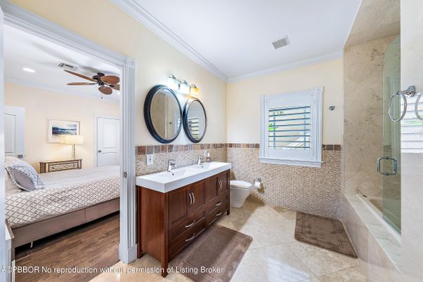 Bathroom, Bedroom, Glass Shower, Interior, Recessed Lighting