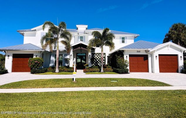 Attached, Exterior, Facade, Spanish Mediterranean