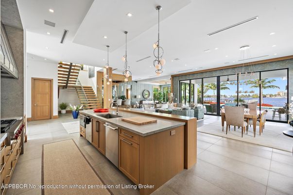 Dining room, Interior, Kitchen, Pendant Lights, Recessed Lighting, Stainless Steel Appliances, Water