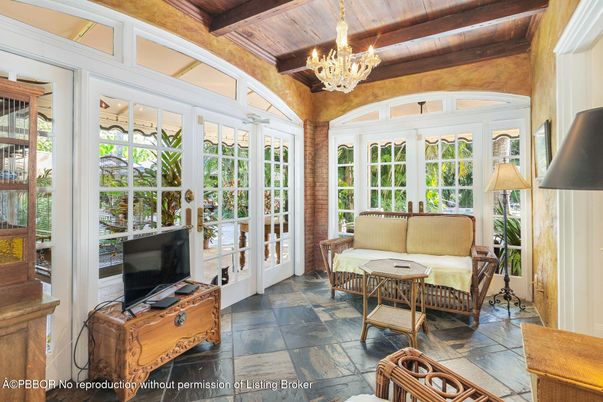 Chandelier, Interior, Sun Room, Wooden Beams, Wooden Ceilings