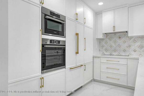Interior, Kitchen, Marble, Recessed Lighting, Stainless Steel Appliances