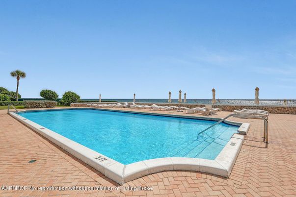 Exterior, Pool, Water