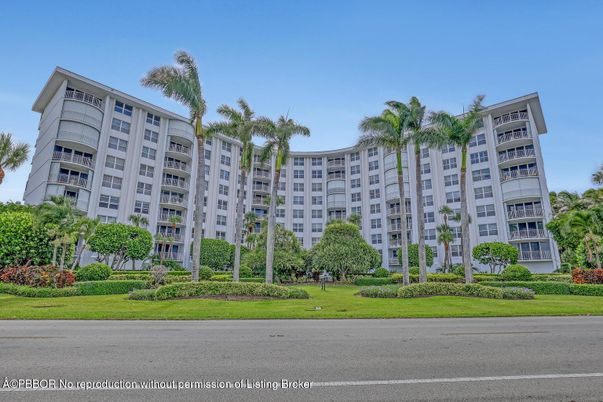 Exterior, Facade, Condo Building