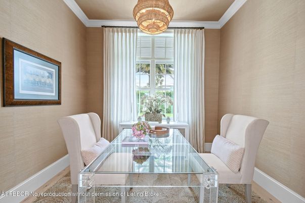 Dining room, Interior
