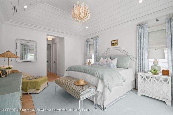 Bedroom, Interior, Pendant Lights, Recessed Lighting, Wood Texture Flooring