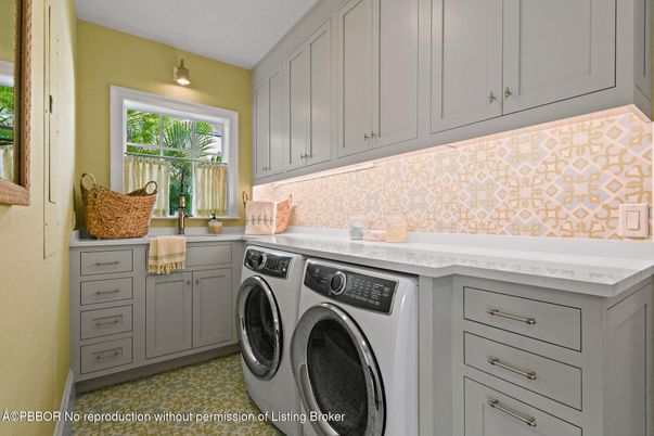 Interior, Washer