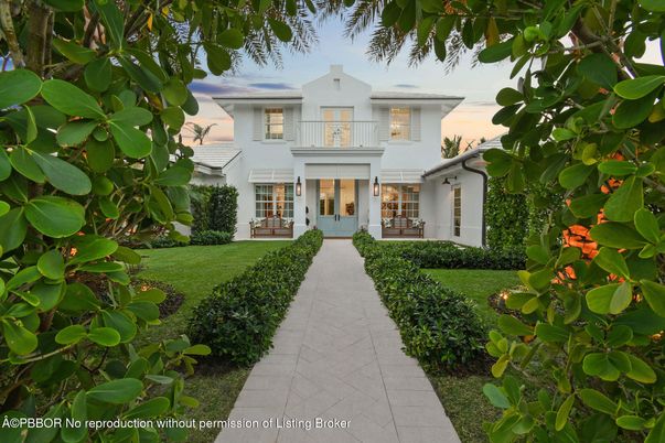 Backyard, Exterior, Facade, Georgian