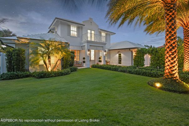 Backyard, Exterior, Facade, Farmhouse