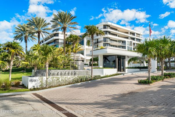 Exterior, Facade, Condo Building
