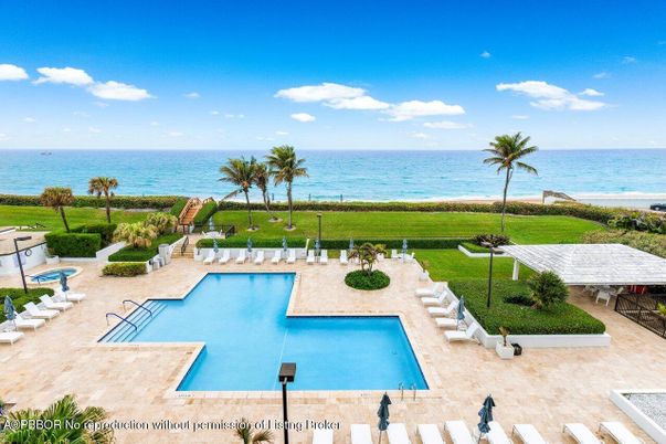 Exterior, Pool, Water