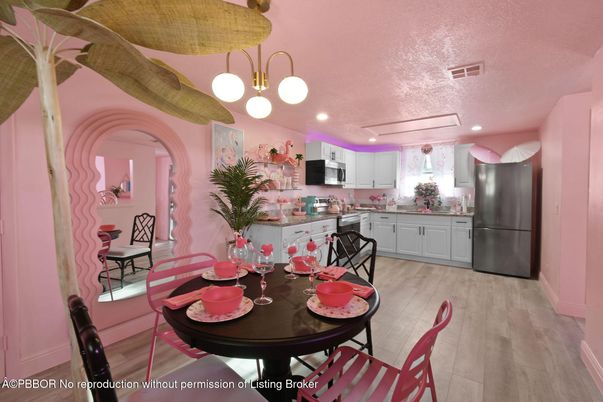 Dining room, Interior, Kitchen, Pendant Lights, Recessed Lighting, Wood Texture Flooring