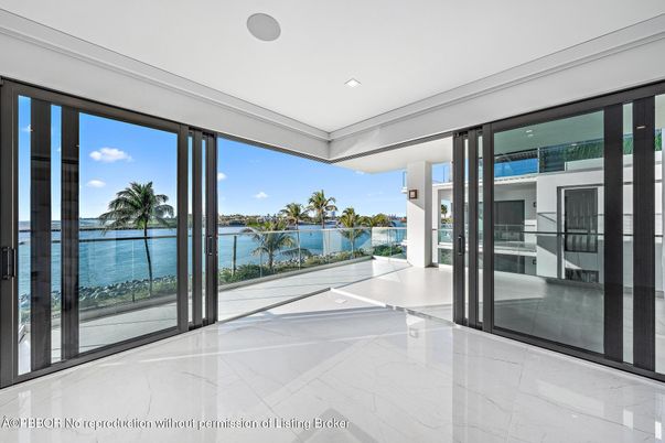 Interior, Marble, Recessed Lighting, Water