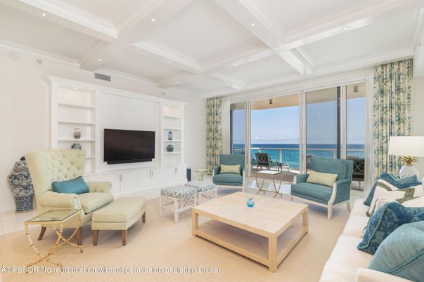 Interior, Living room, Recessed Lighting, Water