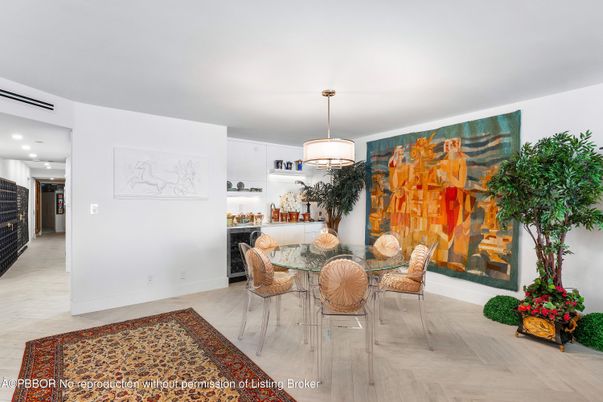 Dining room, Interior, Pendant Lights, Recessed Lighting