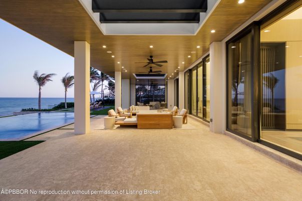 Exterior, Recessed Lighting, Water