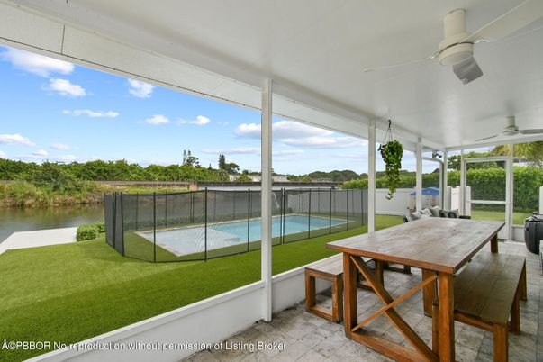 Exterior, Sun Room, Water