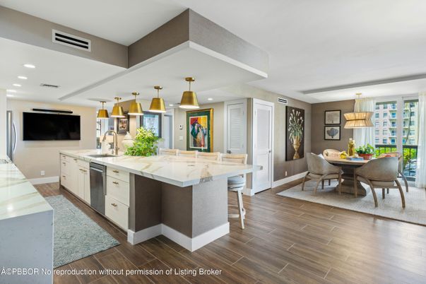 Dining room, Interior, Kitchen, Pendant Lights, Recessed Lighting, Wood Texture Flooring