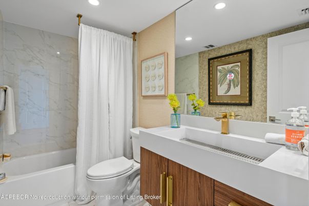 Bathroom, Interior, Marble Walls, Recessed Lighting