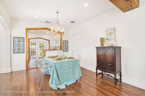 Chandelier, Dining room, Interior, Recessed Lighting, Wood Texture Flooring