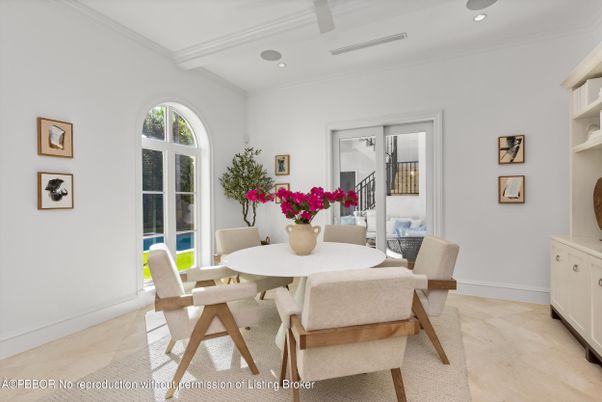 Dining room, Interior, Recessed Lighting