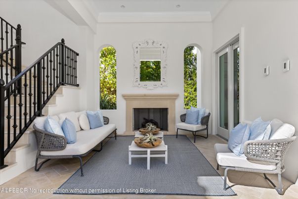 Fireplace, Interior, Living room, Recessed Lighting
