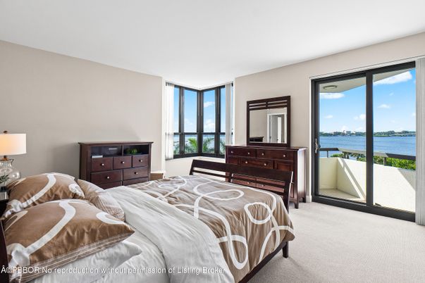 Bedroom, Interior, Water