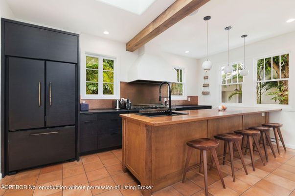 Interior, Kitchen, Pendant Lights, Recessed Lighting, Wooden Beams