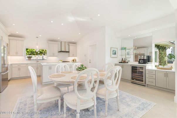Dining room, Interior, Kitchen, Pendant Lights, Recessed Lighting, Stainless Steel Appliances