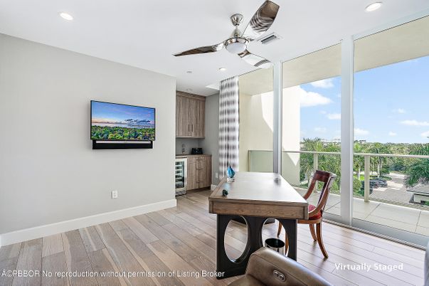 Home Office, Interior, Recessed Lighting, Wood Texture Flooring