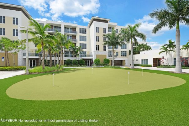 Exterior, Facade, Condo Building