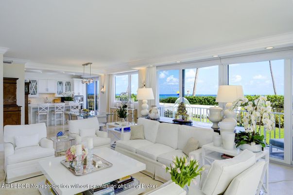 Dining room, Interior, Kitchen, Living room, Pendant Lights, Recessed Lighting