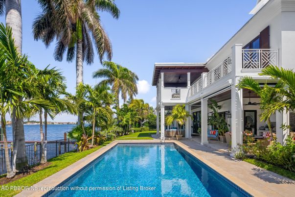 Exterior, Pool, Water