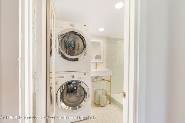 Interior, Recessed Lighting, Utility Closets, Washer