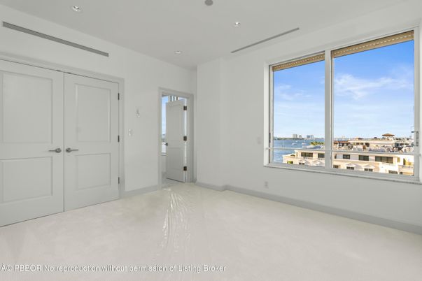 Empty room, Interior, Recessed Lighting, Water