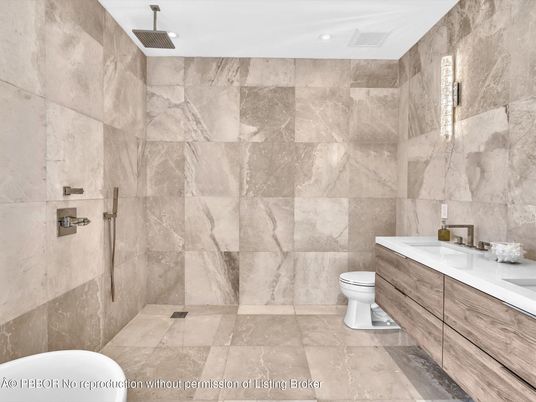 Bathroom, Interior, Recessed Lighting