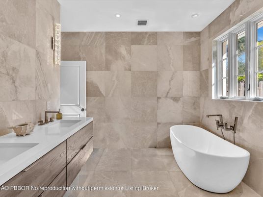 Bathroom, Dual Sink Vanities, Free Standing Baths, Interior, Recessed Lighting