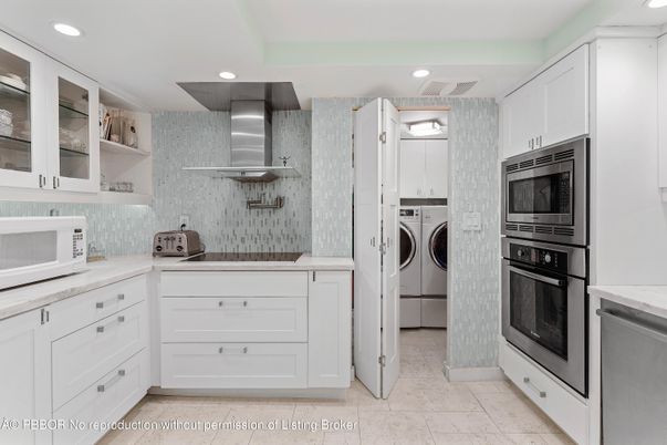 Interior, Kitchen, Recessed Lighting, Washer