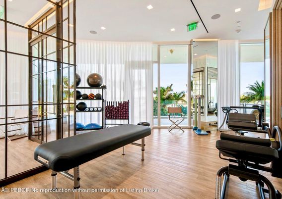 Fitness Equipment, Interior, Recessed Lighting, Wood Texture Flooring