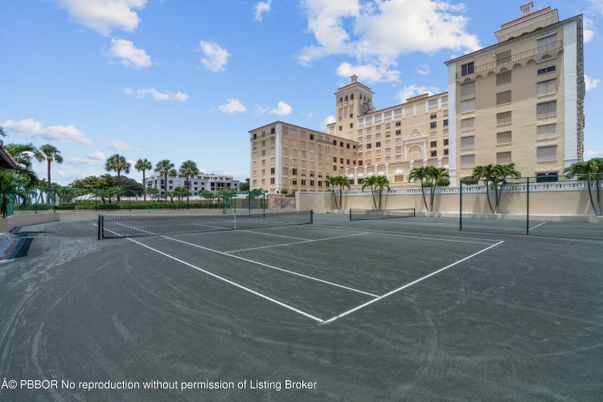 Exterior, Tennis Courts
