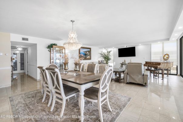 Chandelier, Dining room, Interior, Living room, Recessed Lighting