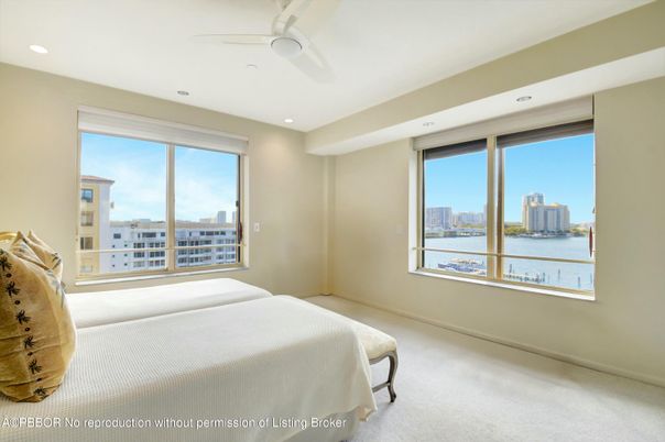 Bedroom, Interior, Recessed Lighting, Water