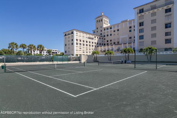 Exterior, Tennis Courts
