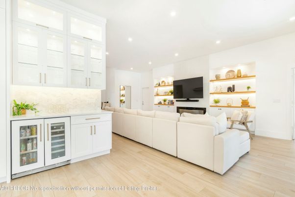 Interior, Kitchen, Living room, Recessed Lighting, Wood Texture Flooring