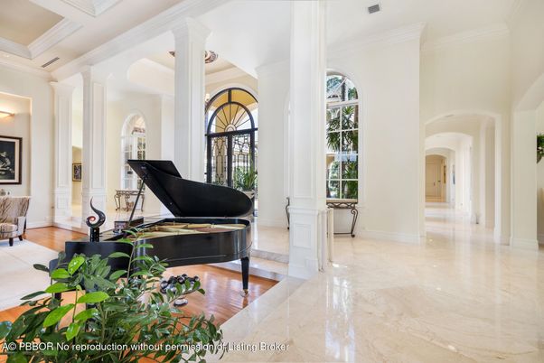 Interior, Piano, Recessed Lighting, Wood Texture Flooring