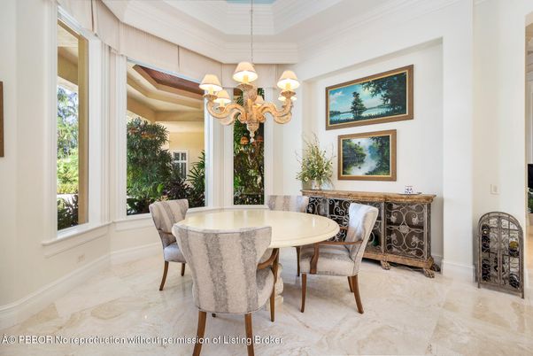Chandelier, Dining room, Interior