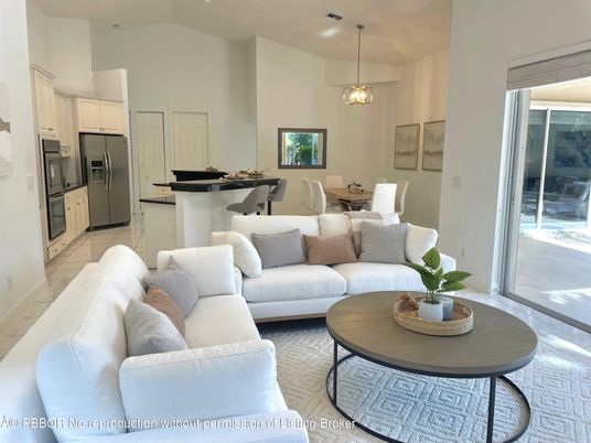 Dining room, Interior, Kitchen, Living room, Pendant Lights, Recessed Lighting, Stainless Steel Appliances